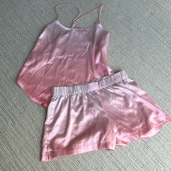 Victoria Secret PJ Matching seat. Silk. Pink Ombré. Size XS but loose could be S - Picture 1 of 4